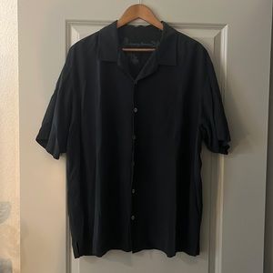 Tommy Bahama short sleeve button down casual shirt. Navy blue.